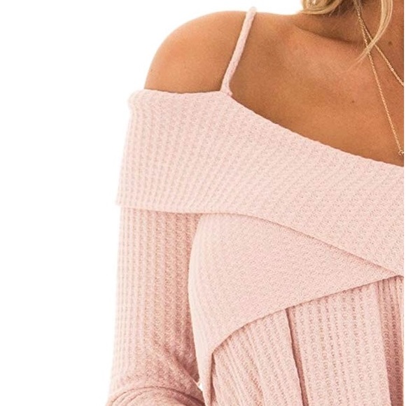 ⭐️HP⭐️GIA Womens Knit Cut Out Shoulder Blouse🌸 - Picture 3 of 4